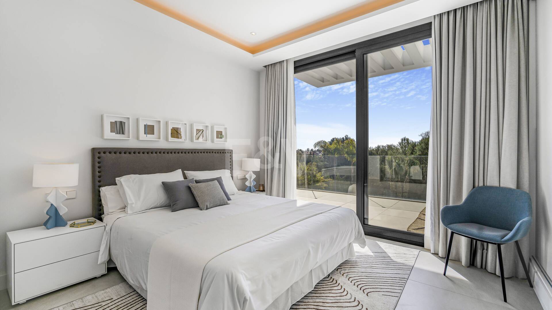 Współczesna willa w Villas del Marqués na Złotej Mili