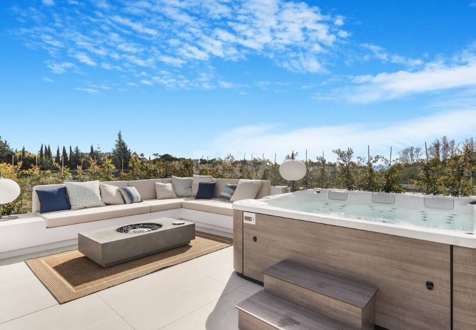 Współczesna willa w Villas del Marqués na Złotej Mili