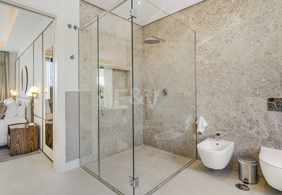 Współczesna willa w Villas del Marqués na Złotej Mili