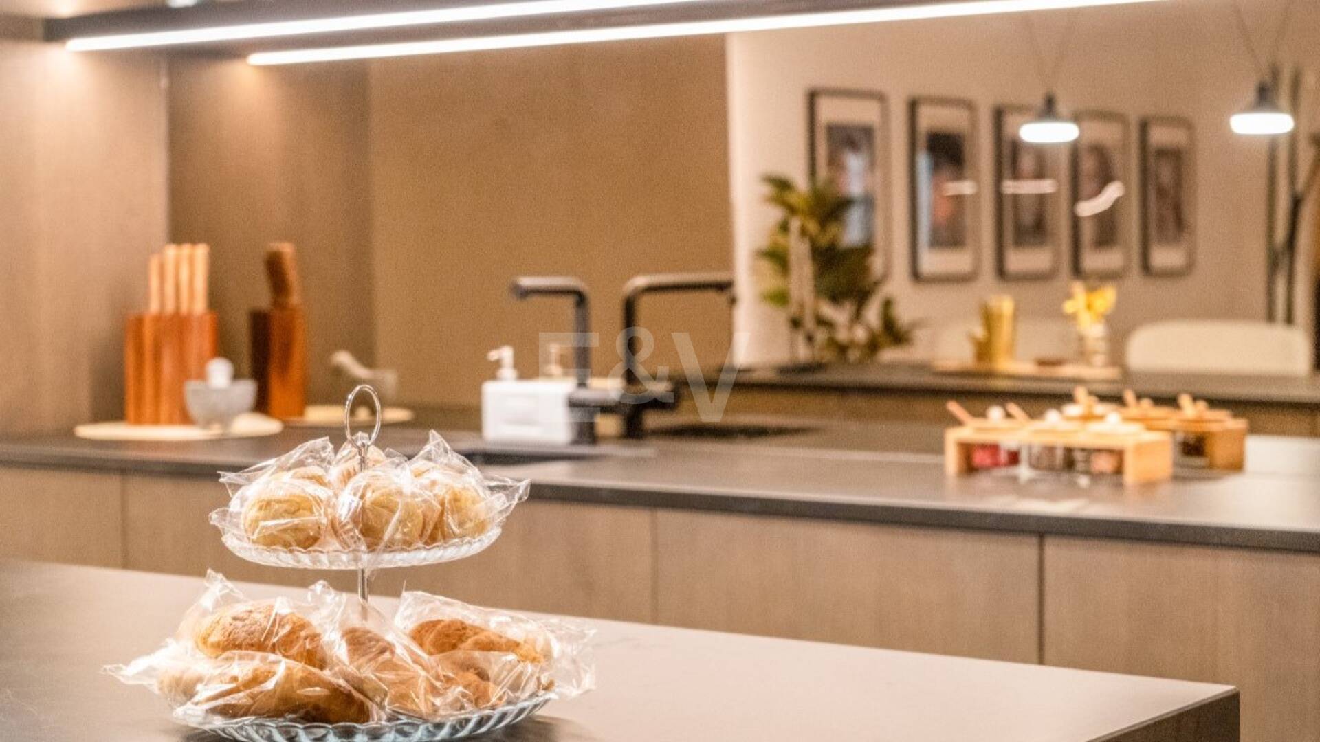 Współczesna willa w Villas del Marqués na Złotej Mili