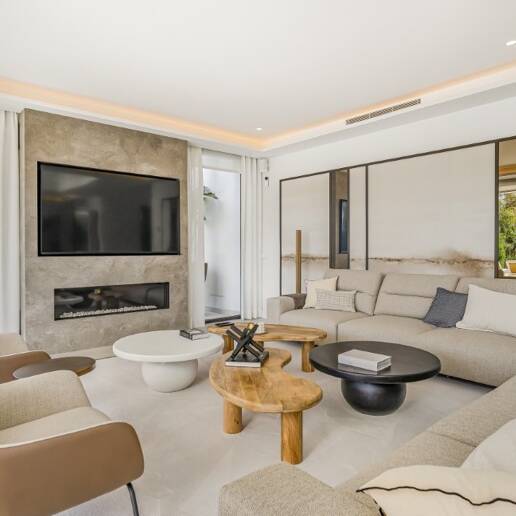 Moderne Villa in Villas del Marqués auf der Goldenen Meile