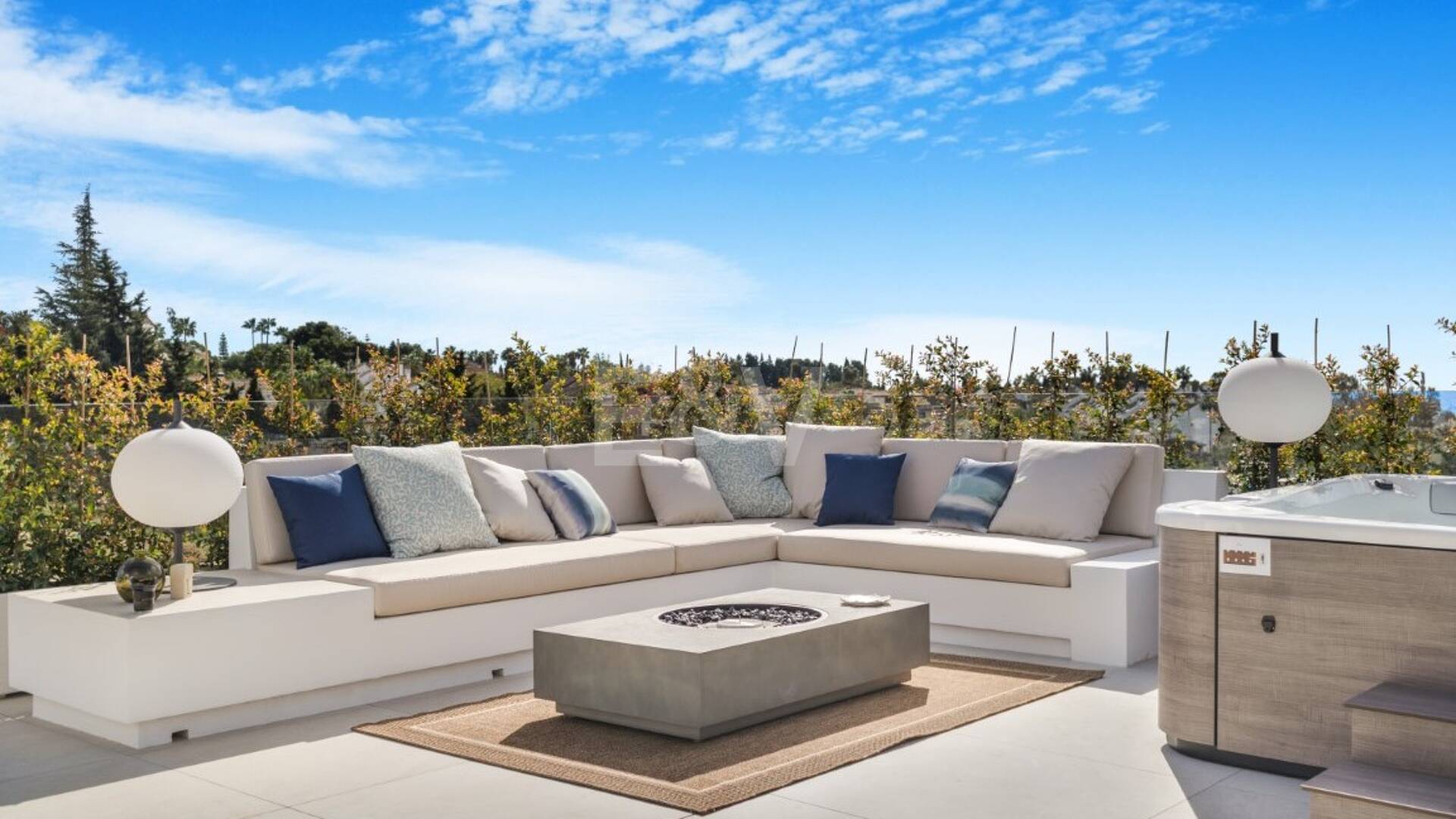 Współczesna willa w Villas del Marqués na Złotej Mili