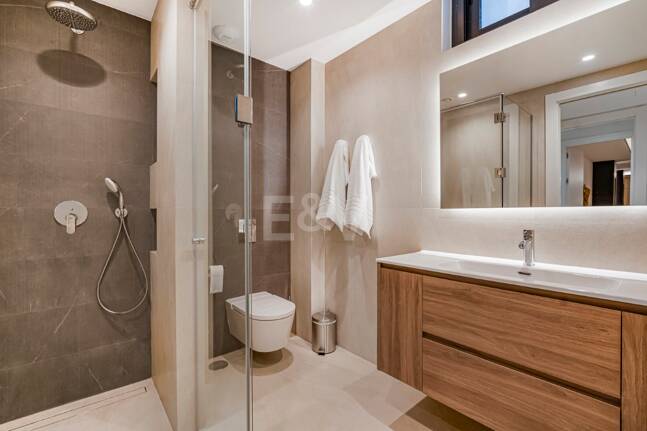 Współczesna willa w Villas del Marqués na Złotej Mili