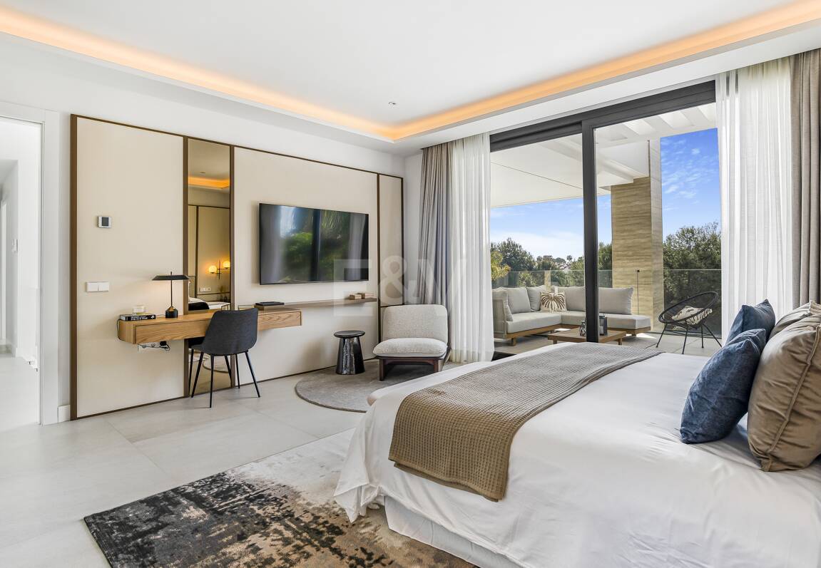 Współczesna willa w Villas del Marqués na Złotej Mili