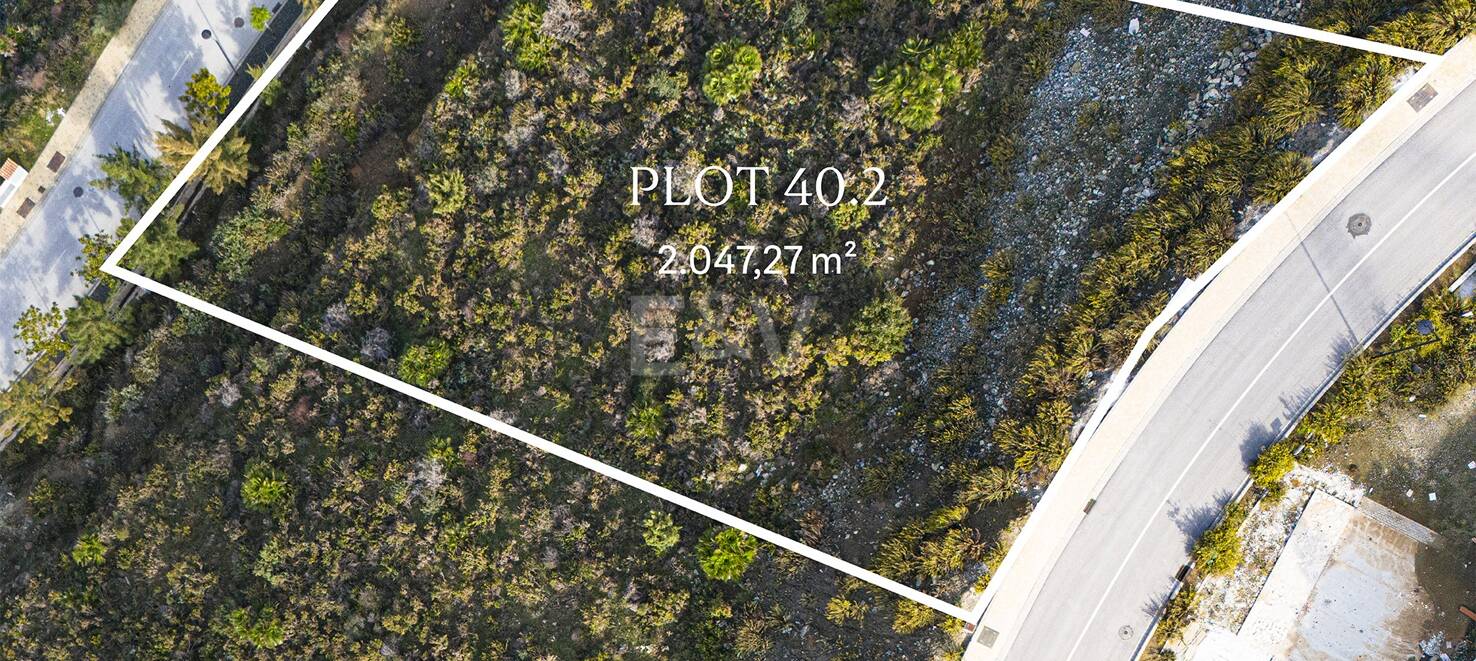 Prime West-Facing Plot in Real de La Quinta. Luxury Villa Potential in a Prestigious Resort