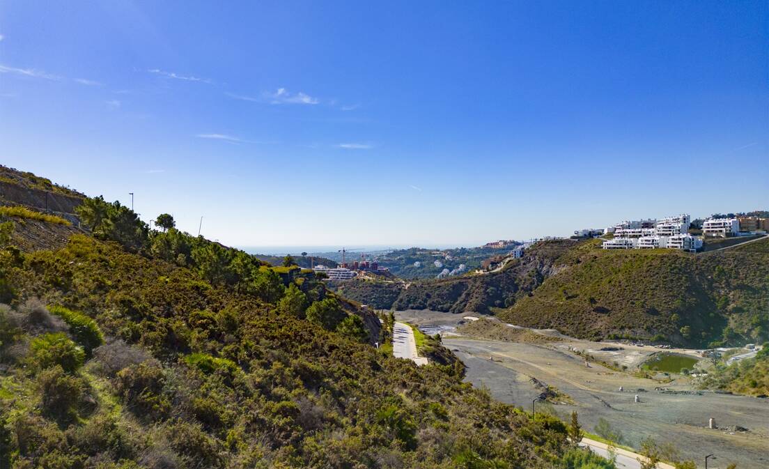 Prime West-Facing Plot in Real de La Quinta. Luxury Villa Potential in a Prestigious Resort