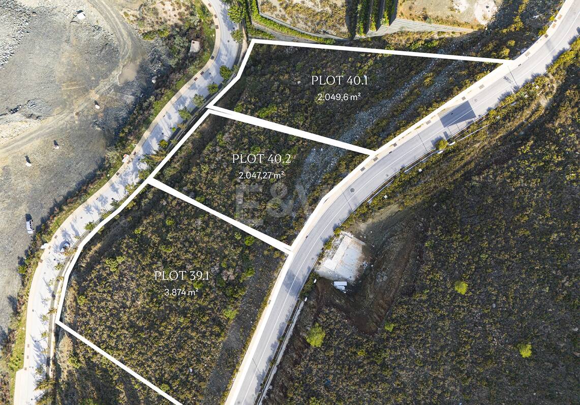 Parcela privilegiada orientada al oeste en Real de La Quinta. Potencial para villa de lujo en un resort prestigioso
