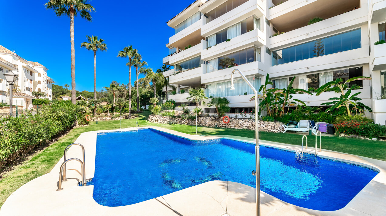 Penthouse in Strandnähe in Elviria, nur wenige Gehminuten zum Strand und zu den Einrichtungen