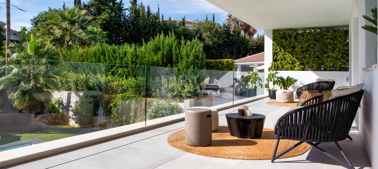 Modern luxury villa in Nueva Andalucia walking distance to Puerto Banus