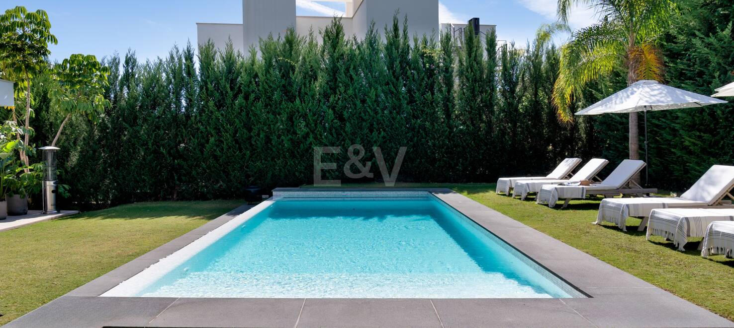 Modern luxury villa in Nueva Andalucia walking distance to Puerto Banus