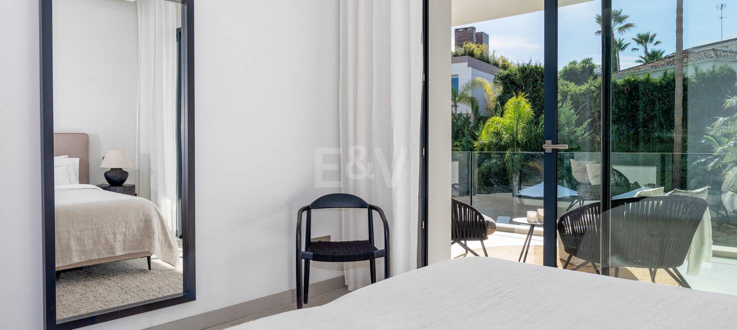 Modern luxury villa in Nueva Andalucia walking distance to Puerto Banus