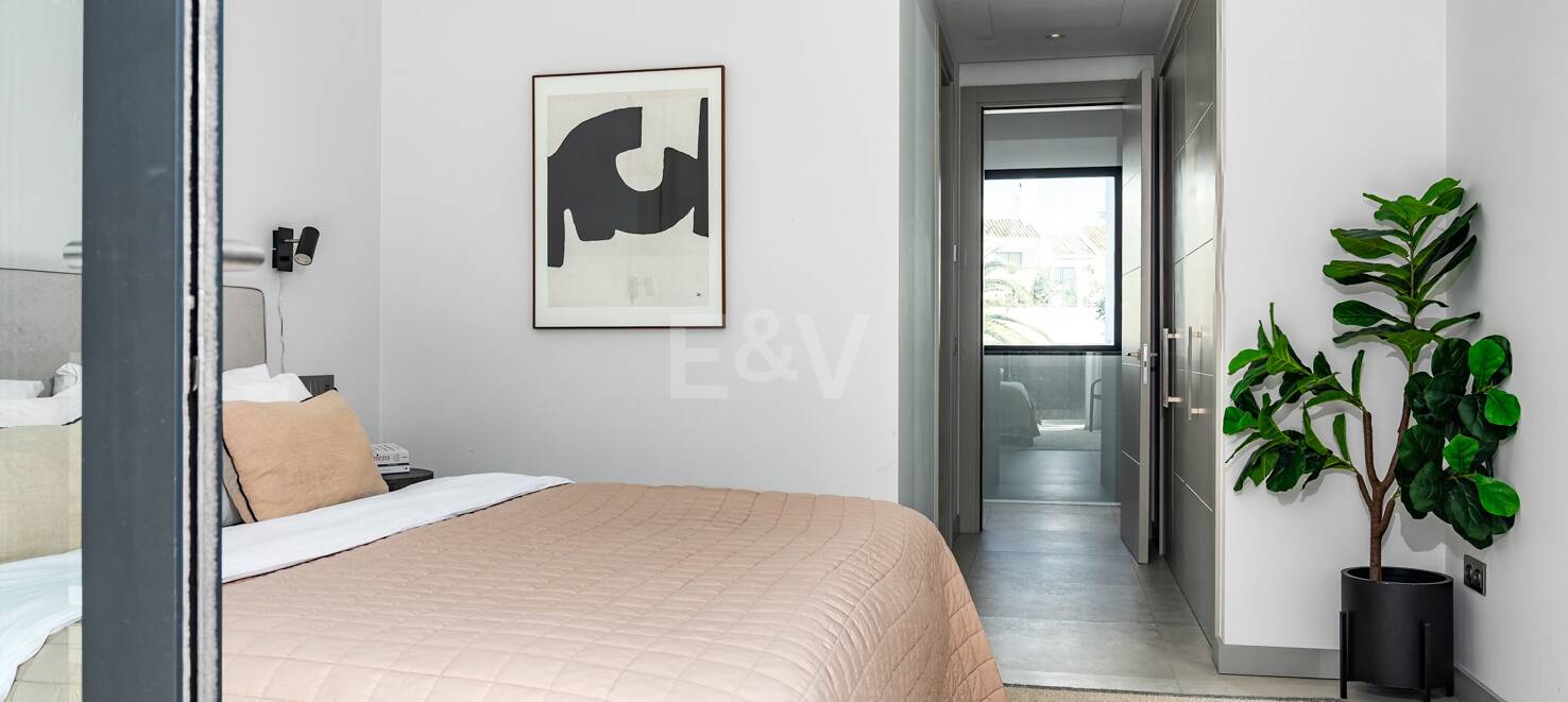 Modern luxury villa in Nueva Andalucia walking distance to Puerto Banus