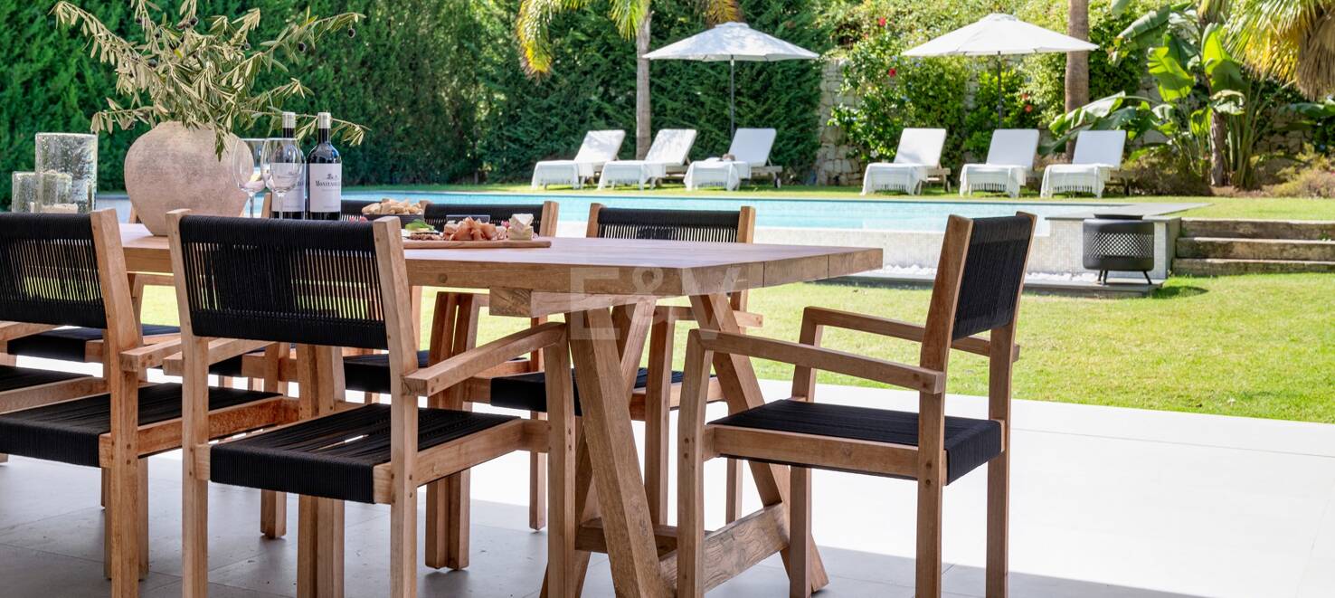 Modern luxury villa in Nueva Andalucia walking distance to Puerto Banus