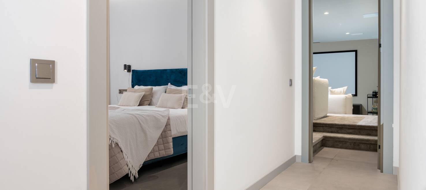Modern luxury villa in Nueva Andalucia walking distance to Puerto Banus