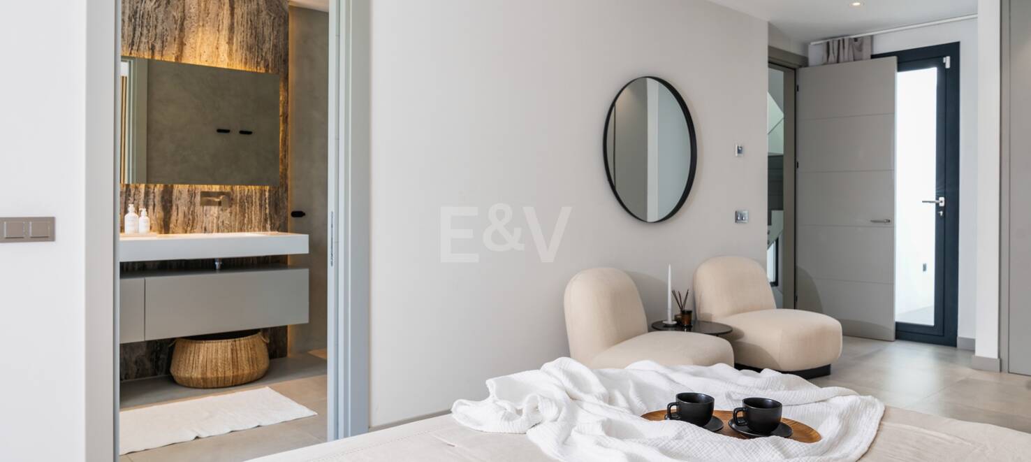 Modern luxury villa in Nueva Andalucia walking distance to Puerto Banus