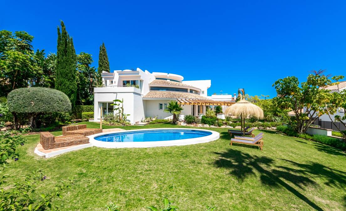 Los Flamingos Golf: Exceptionally priced chic and stylish villa with traditional frame