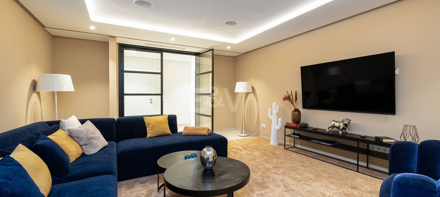 Modern Family Villa in Los Naranjos Golf within a Gated Community