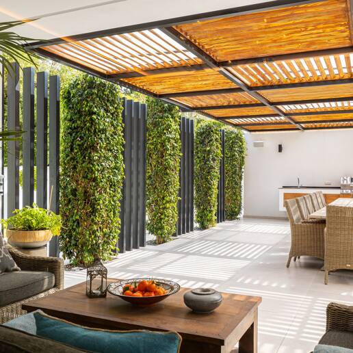 Modern Family Villa in Los Naranjos Golf within a Gated Community