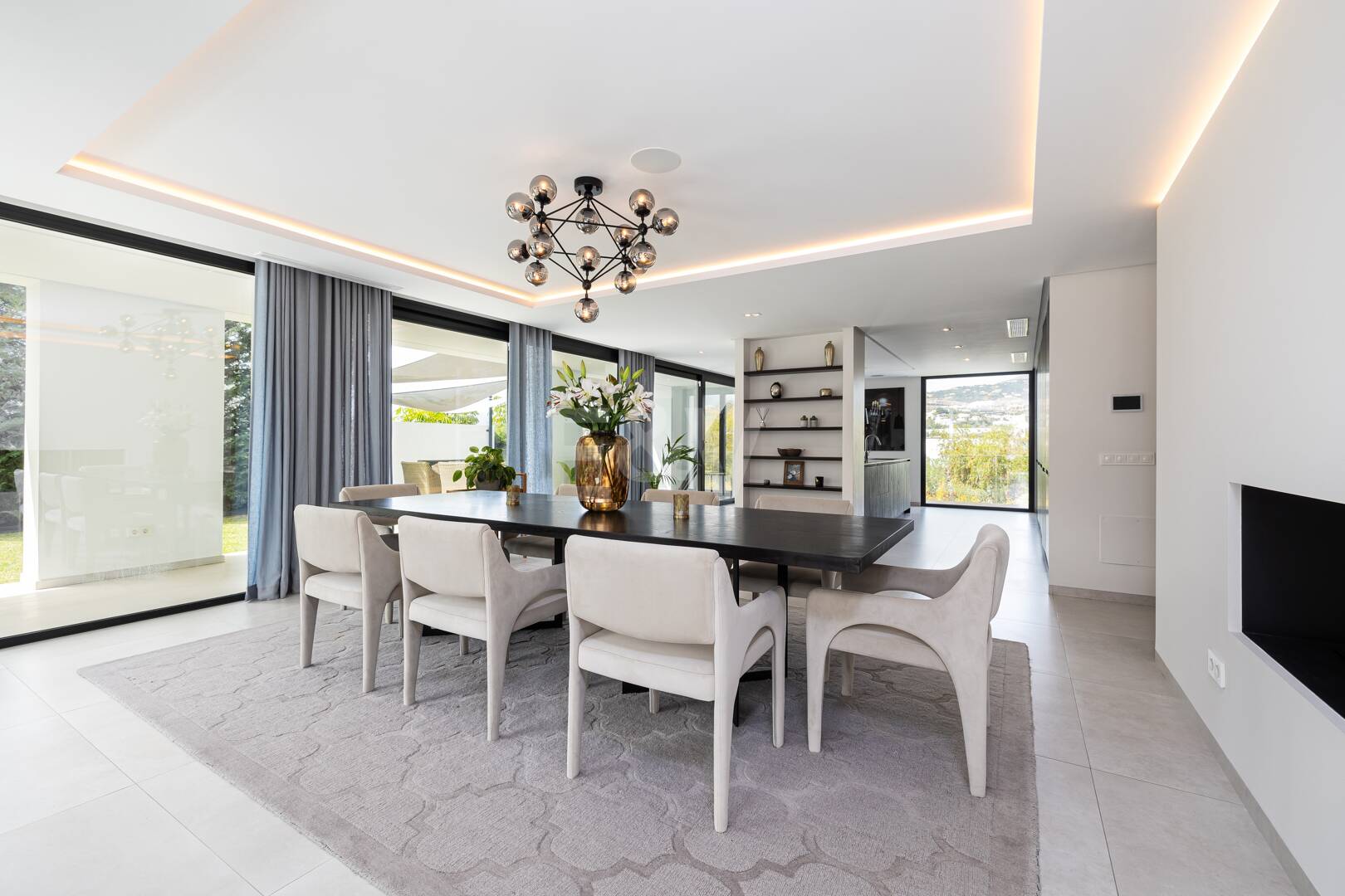 Modern Family Villa in Los Naranjos Golf within a Gated Community