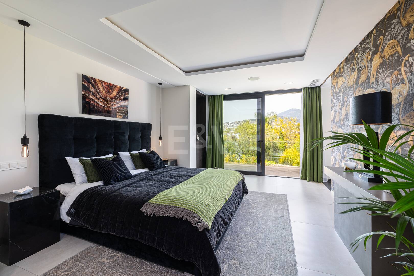 Modern Family Villa i Los Naranjos Golf inom en gated community