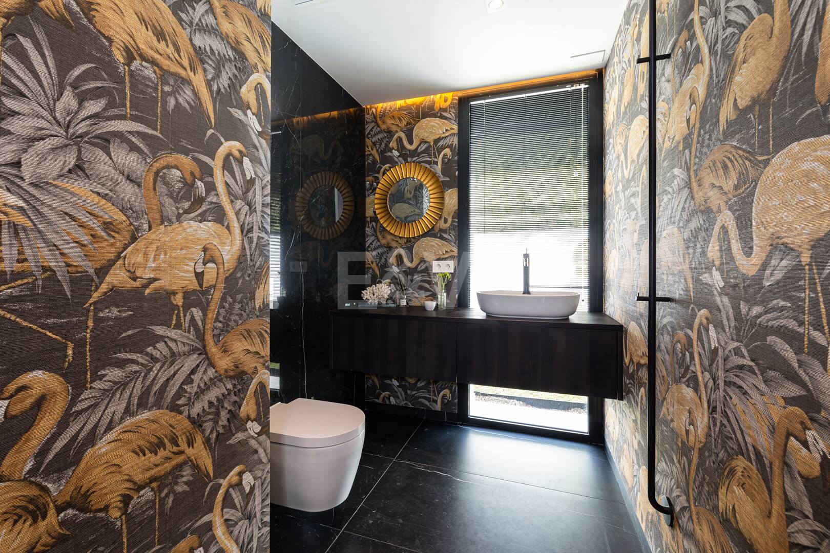 Modern Family Villa i Los Naranjos Golf inom en gated community