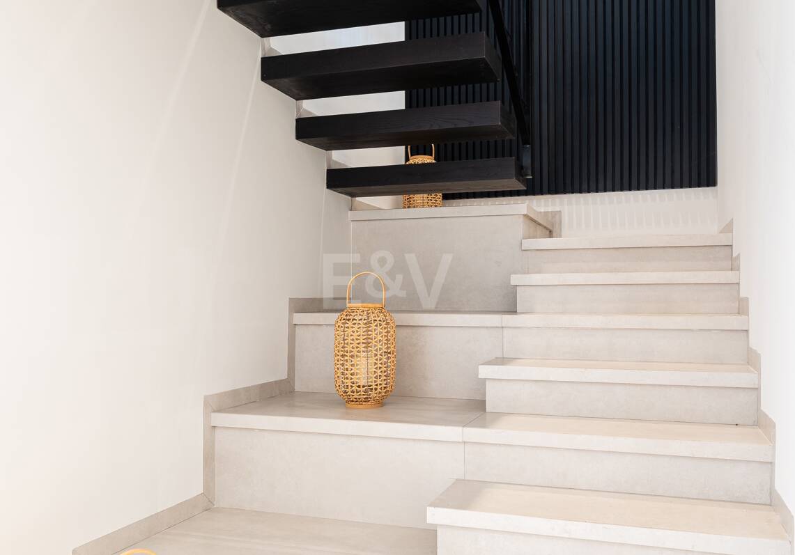 Moderne Familienvilla in Los Naranjos Golf in einer abgeschlossenen Wohnanlage in Nueva Andalucia