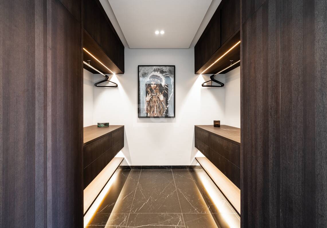 Moderne Familienvilla in Los Naranjos Golf in einer abgeschlossenen Wohnanlage in Nueva Andalucia