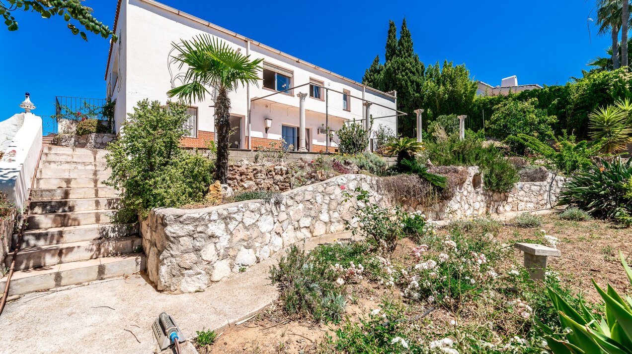 Villa à vendre en El Rosario, Marbella Est