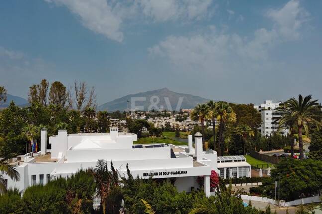 Exquise Guadalmina Unique terrain de golf de première ligne
