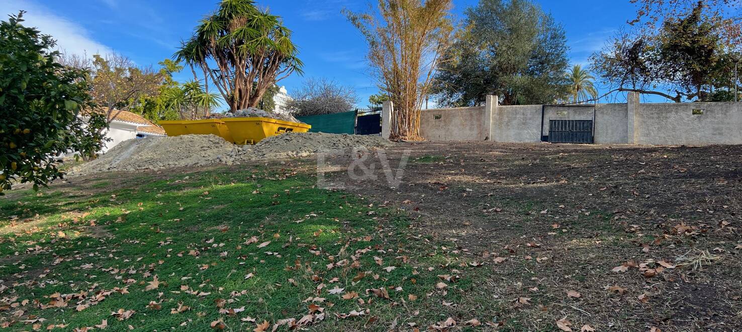 Exquisite Guadalmina Unique Front-line Golf Plot