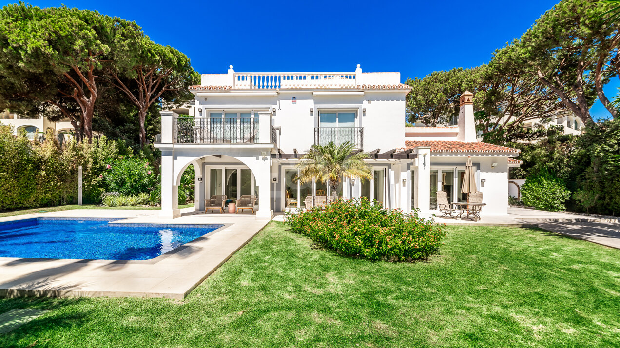 Geräumige Villa in Zweiter Strandlinie in Elviria