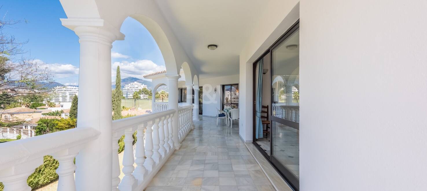 Beautiful villa in the exclusive area of Guadalmina near to the Golf Course