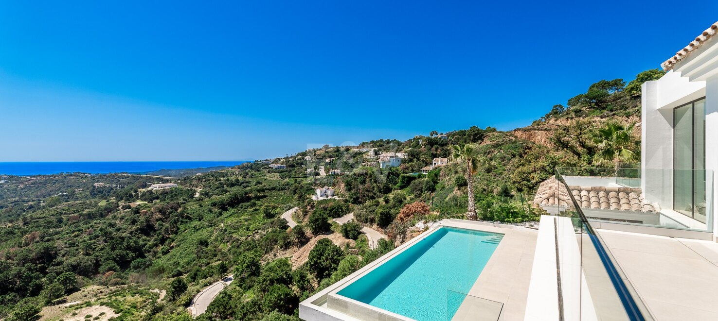 Monte Mayor Paradise Home with Stunning Panoramic Sea Views