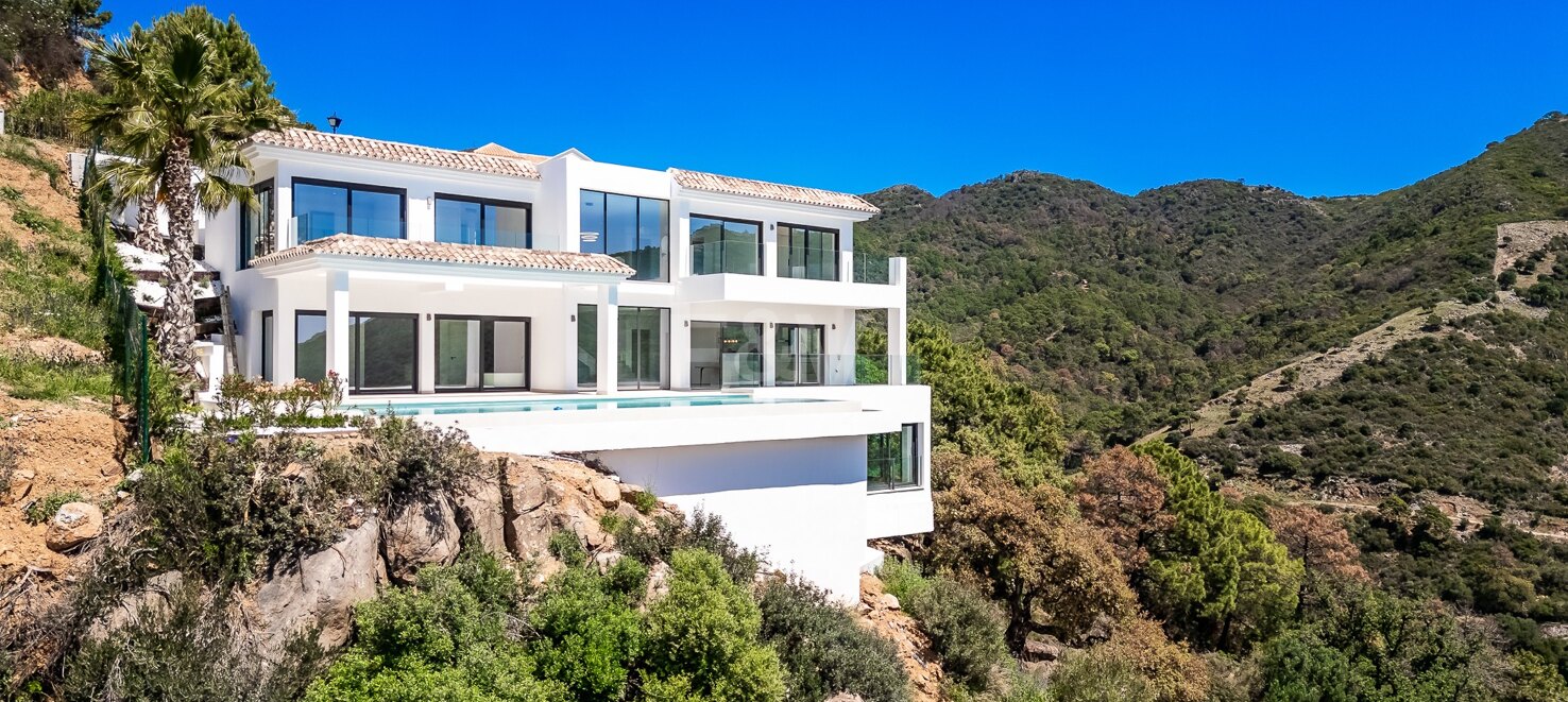 Monte Mayor Paradise Home with Stunning Panoramic Sea Views