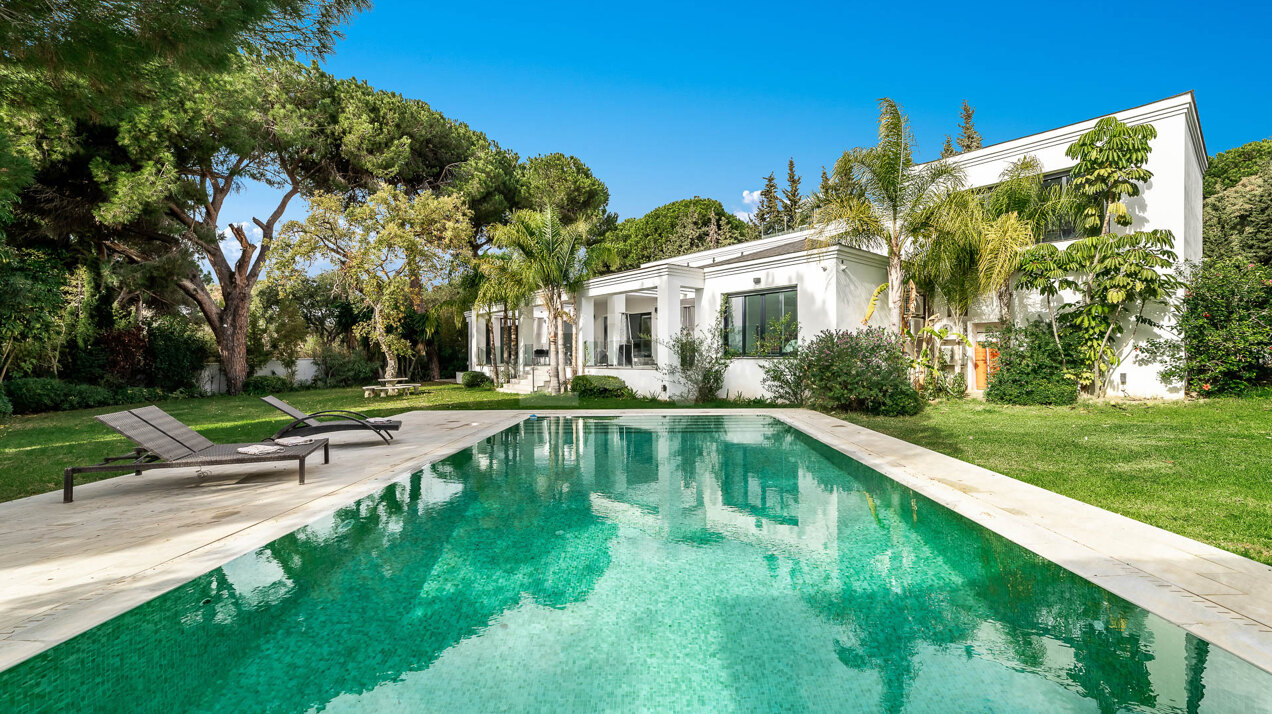 Villa à louer en Hacienda las Chapas, Marbella Est