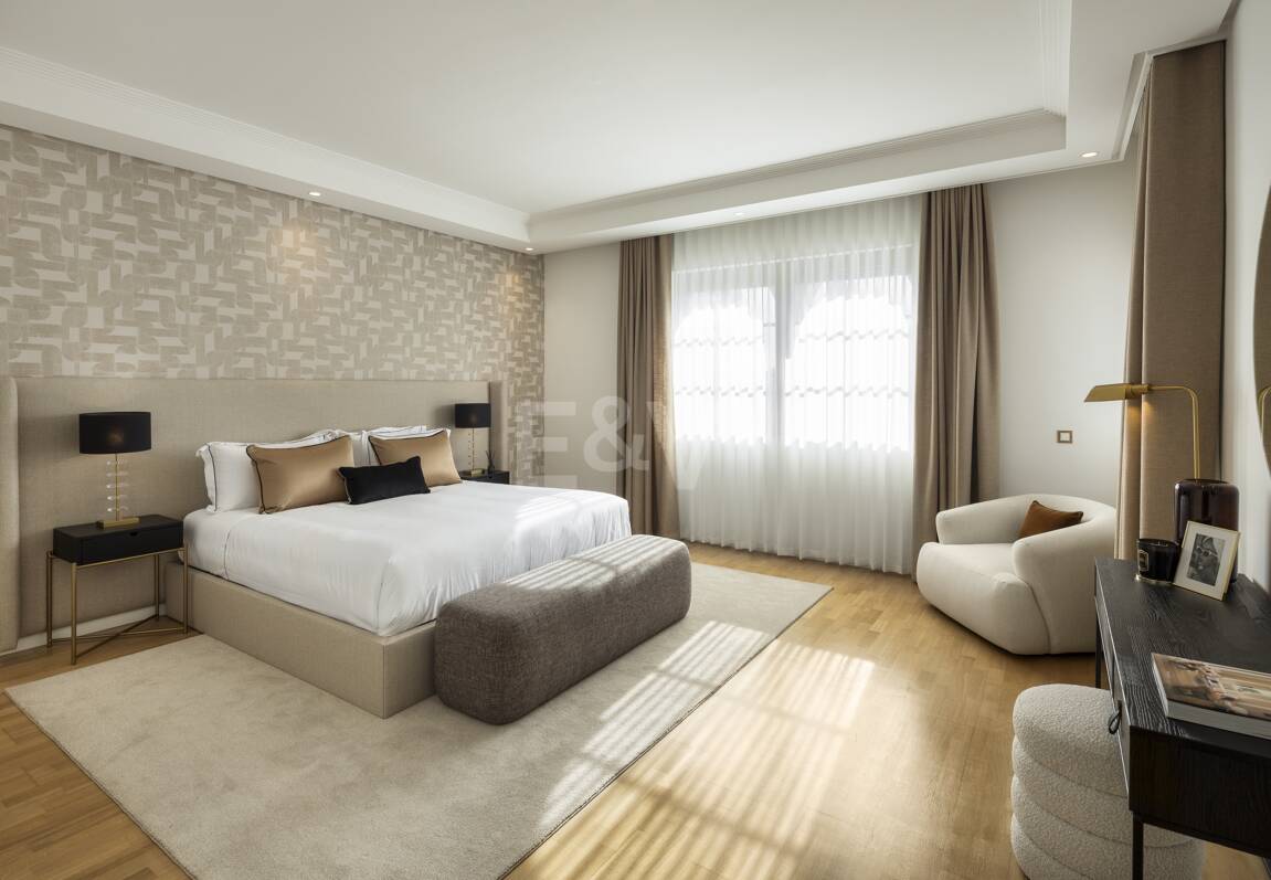 Lyxvilla i Aloha Golf Valley med tidlös elegans