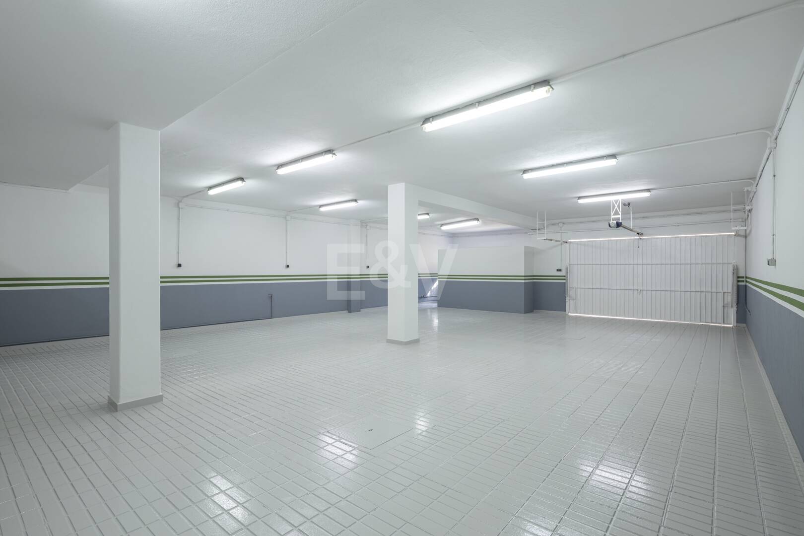 Lyxvilla i Aloha Golf Valley med tidlös elegans