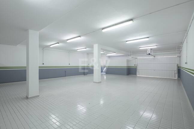 Lyxvilla i Aloha Golf Valley med tidlös elegans