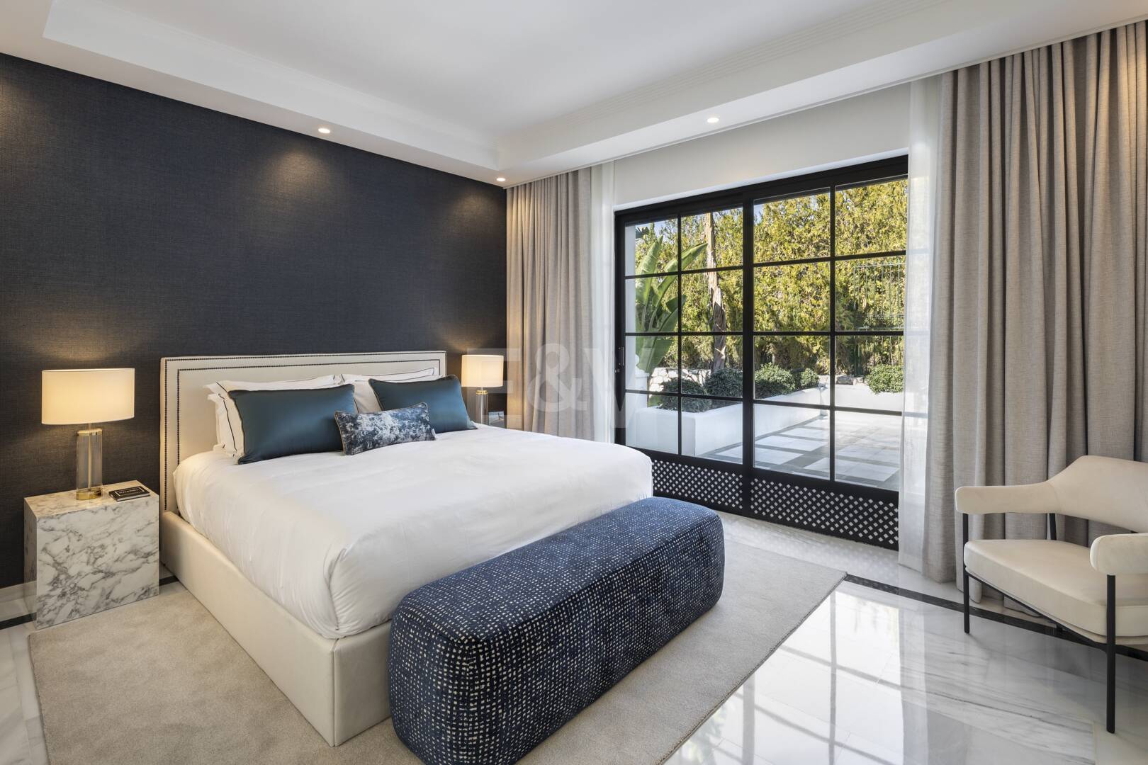 Villa de luxe à Aloha Golf Valley avec élégance intemporelle