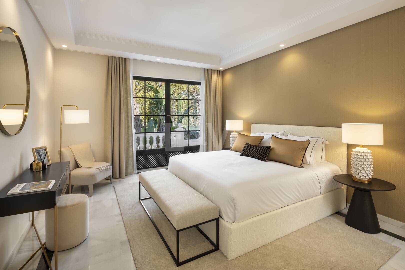 Villa de luxe à Aloha Golf Valley avec élégance intemporelle