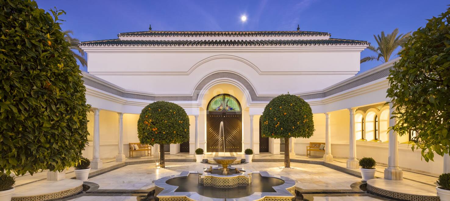 Luxury villa in Aloha Golf with timeless elegance