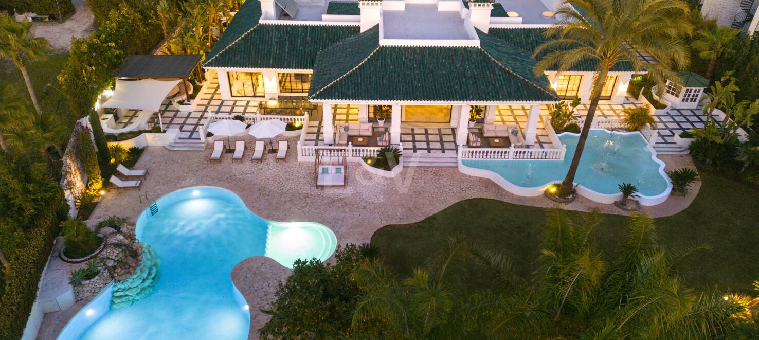 Luxury villa in Aloha Golf with timeless elegance