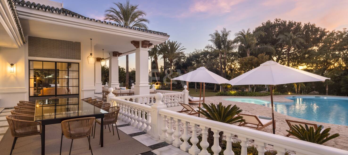 Luxury villa in Aloha Golf with timeless elegance
