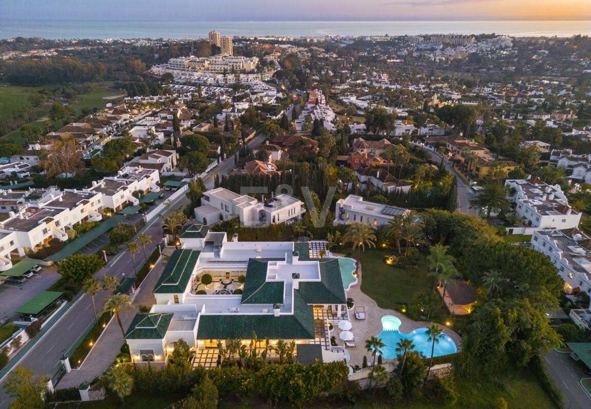 Lyxvilla i Aloha Golf Valley med tidlös elegans