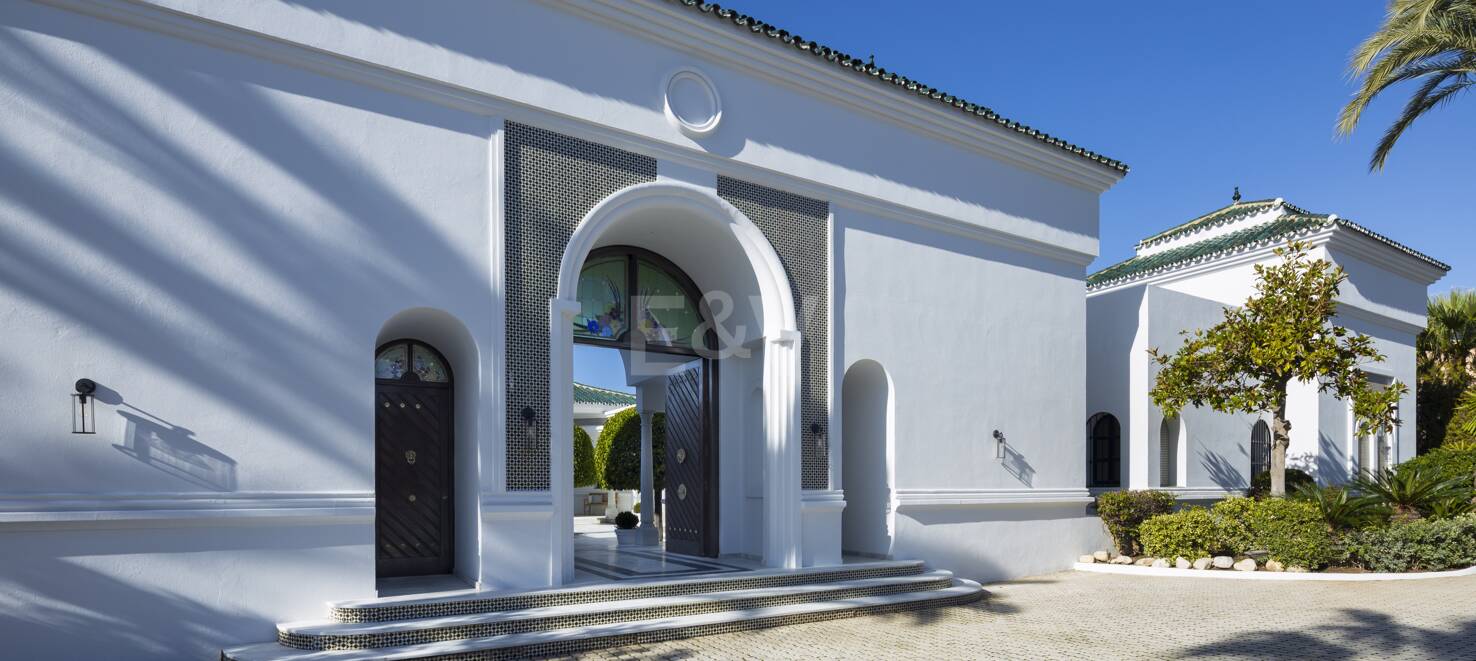 Luxury villa in Aloha Golf with timeless elegance