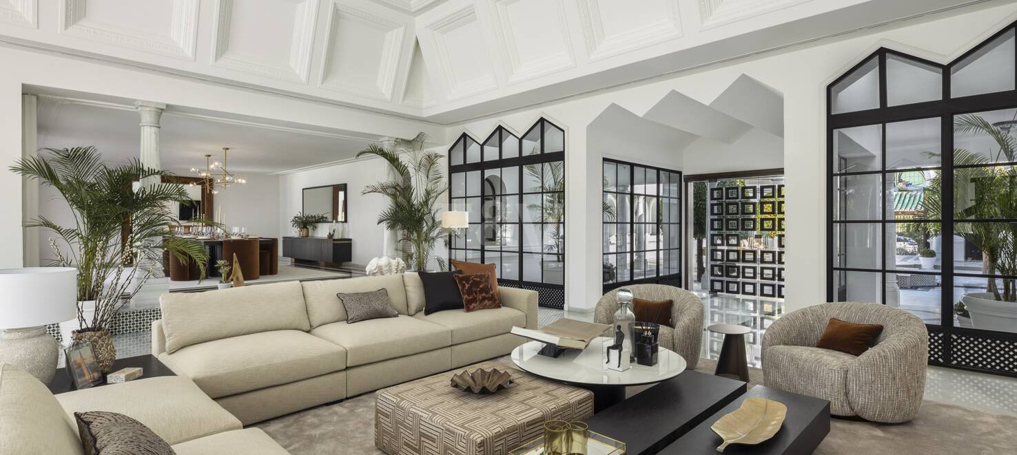 Luxury villa in Aloha Golf with timeless elegance