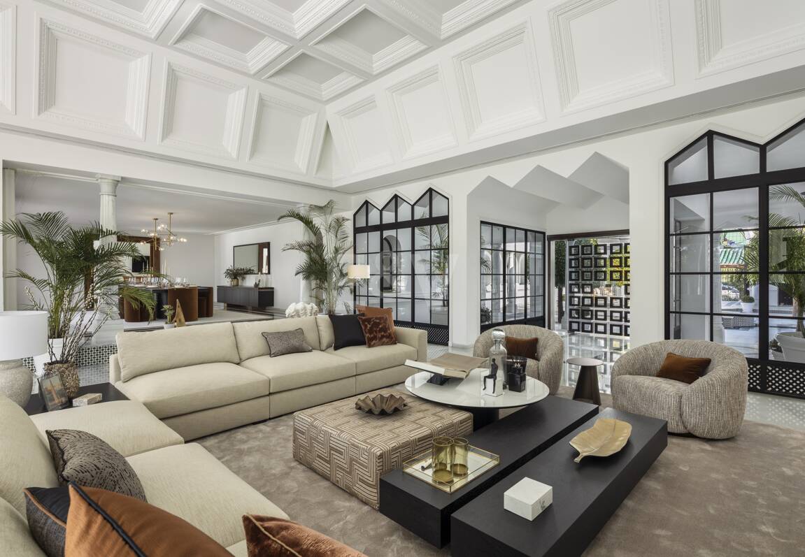 Lyxvilla i Aloha Golf Valley med tidlös elegans