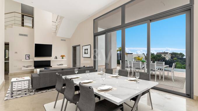 Modern Puerto del Capitán Villa med havsutsikt i Gated Community