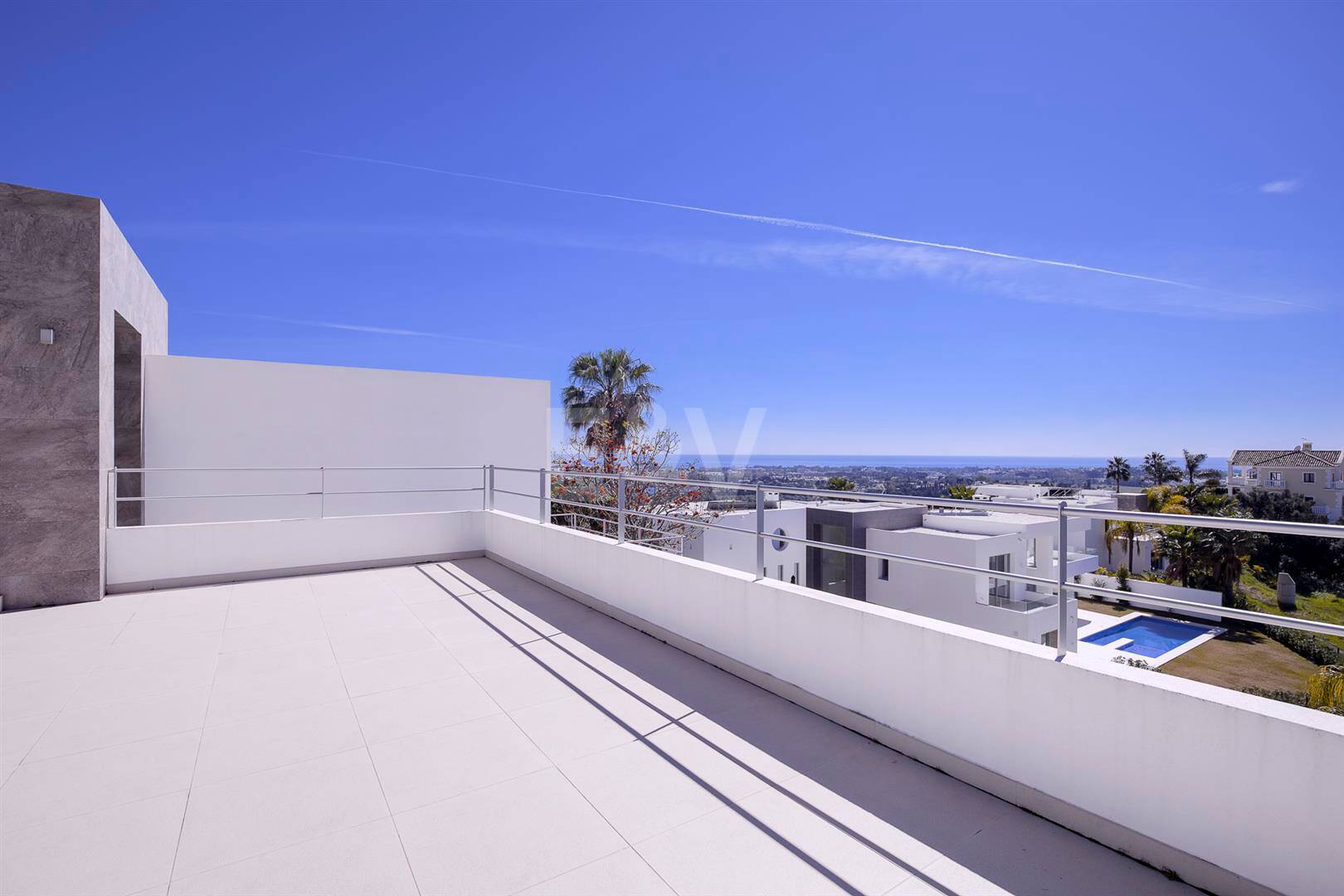 Villa moderne de Puerto del Capitán avec vue sur la mer dans la communauté fermée
