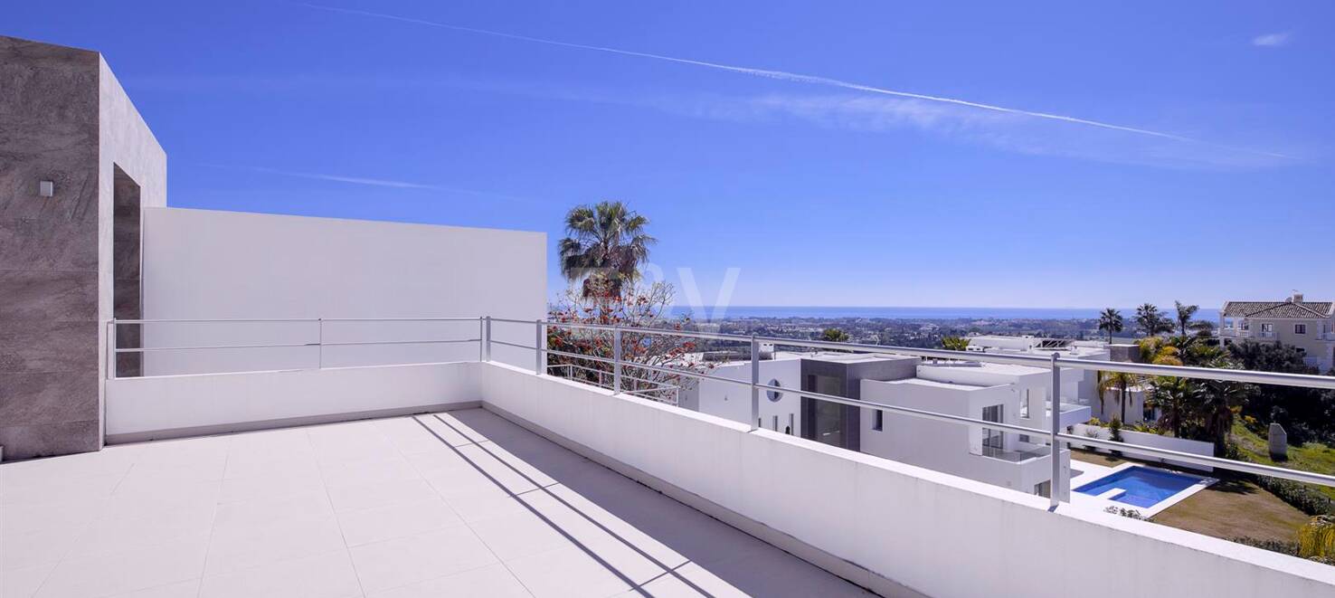 Villa moderne de Puerto del Capitán avec vue sur la mer dans la communauté fermée
